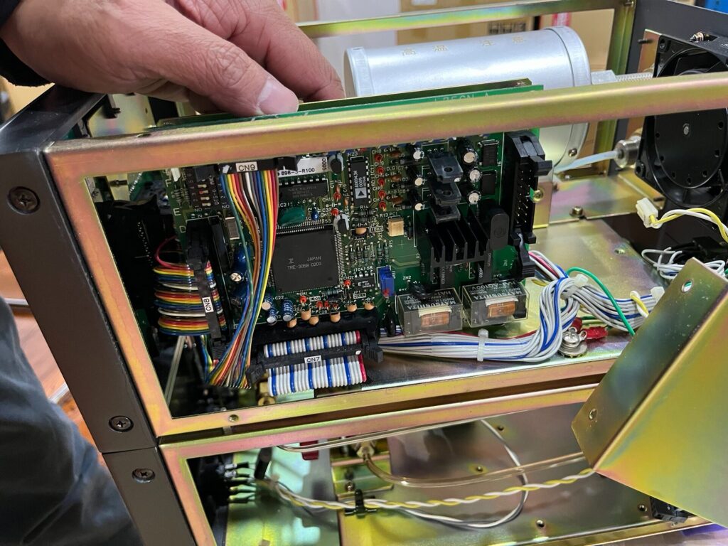 Toray LC-750L Oxygen Analyzer Part thumbnail