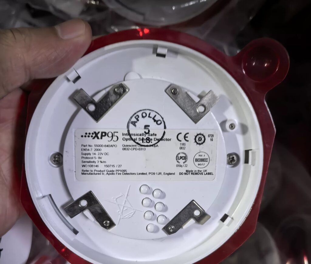 APOLLO XP95 Optical Smoke Detector 55000-640APO thumbnail