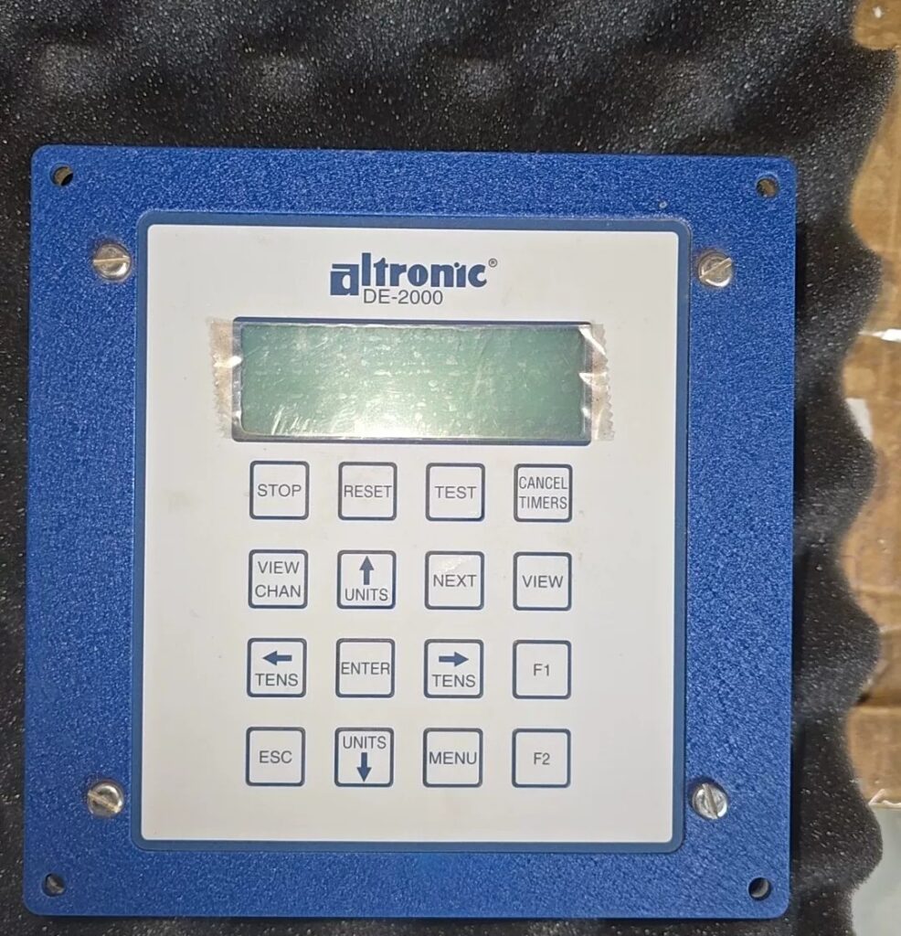 Altronic Engine Control Panel DE-2000 thumbnail
