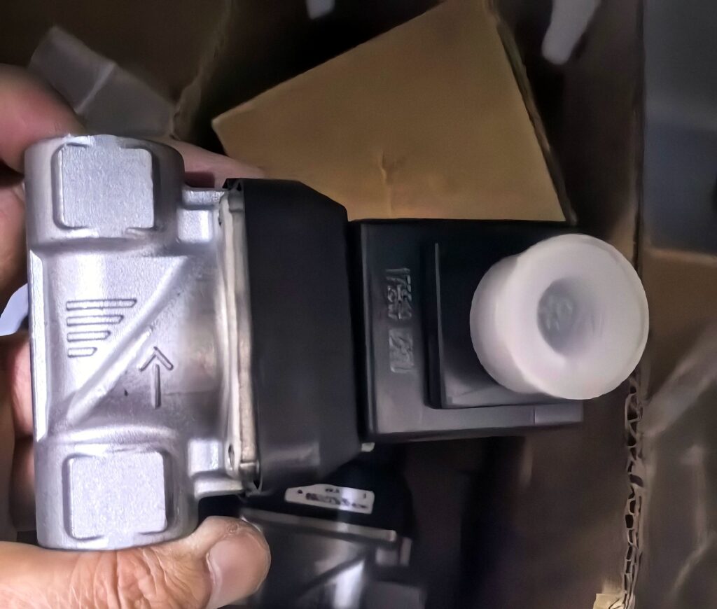 Burkert Solenoid Valve 6213EV 00254267 thumbnail