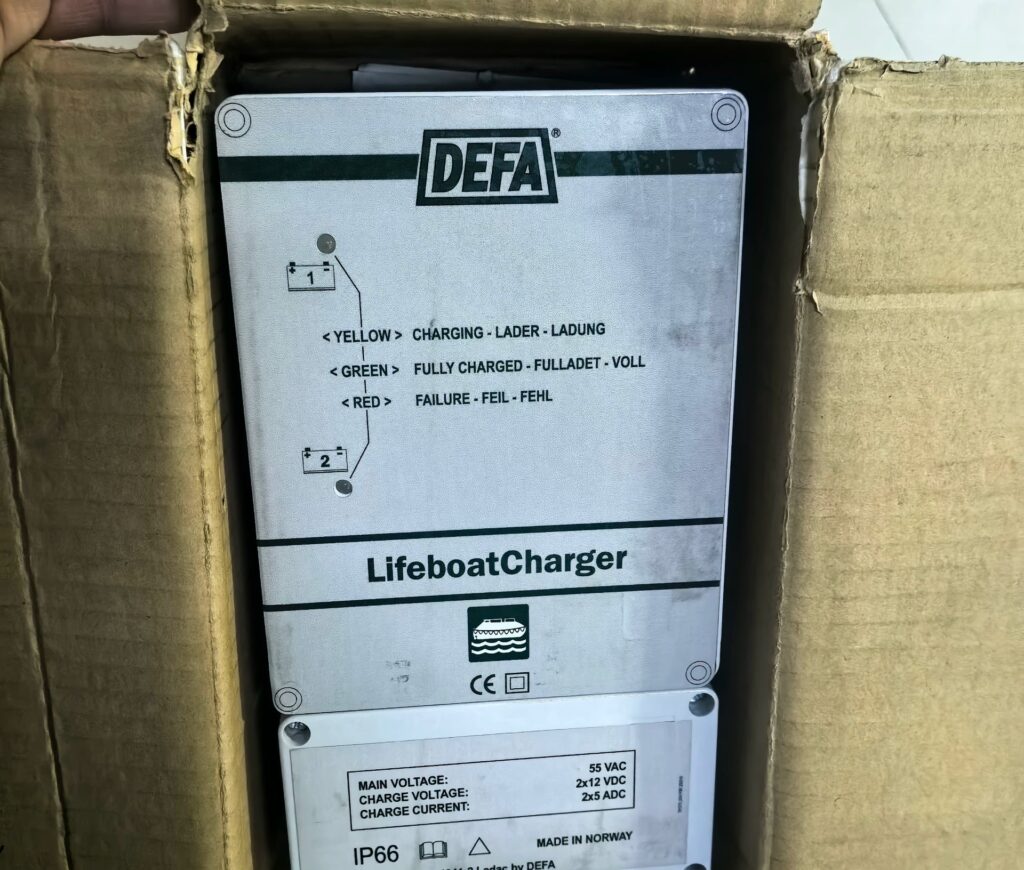 DEFA Lifeboat Charger 4041-2 thumbnail