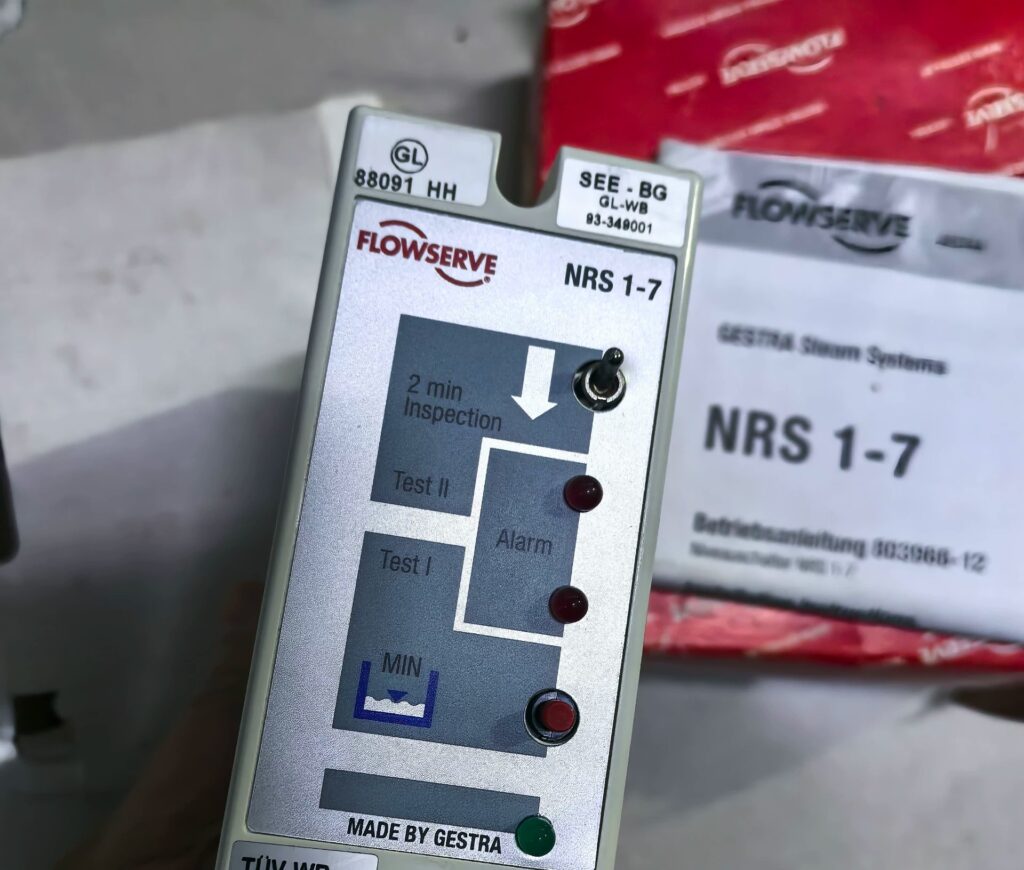 Flowserve Level Controller NRS 1-7 thumbnail