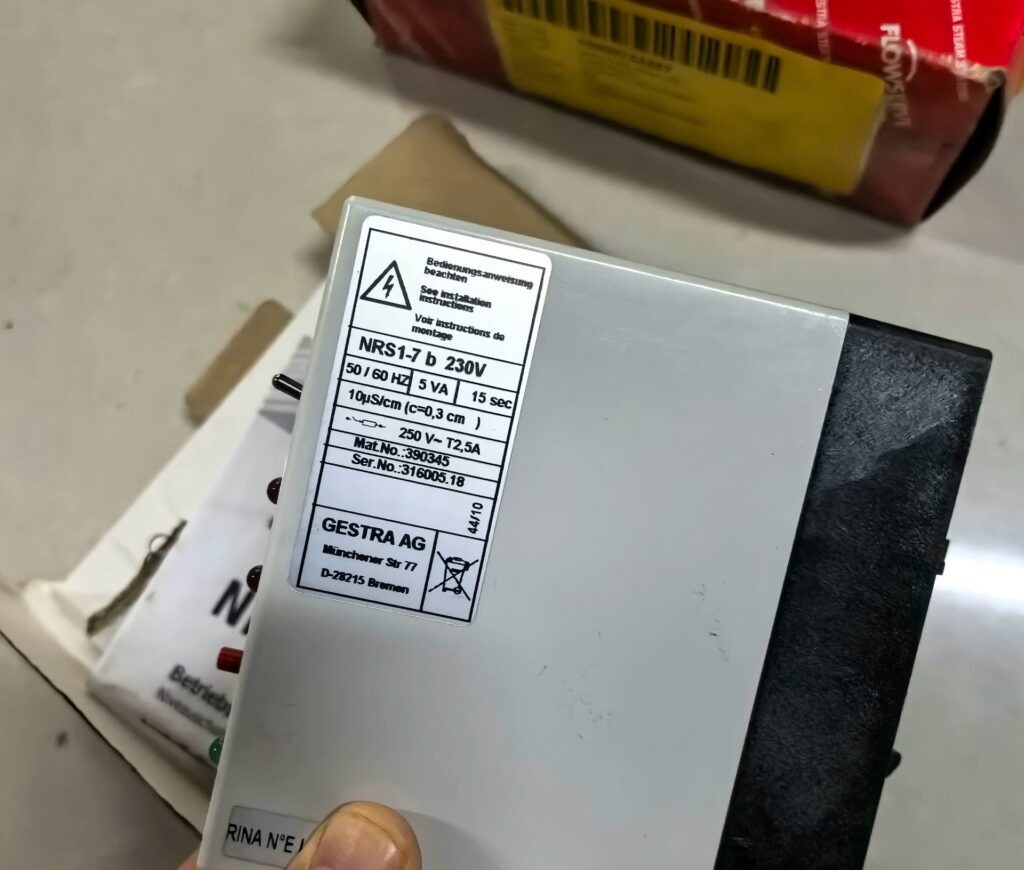 Flowserve Level Controller NRS 1-7 thumbnail