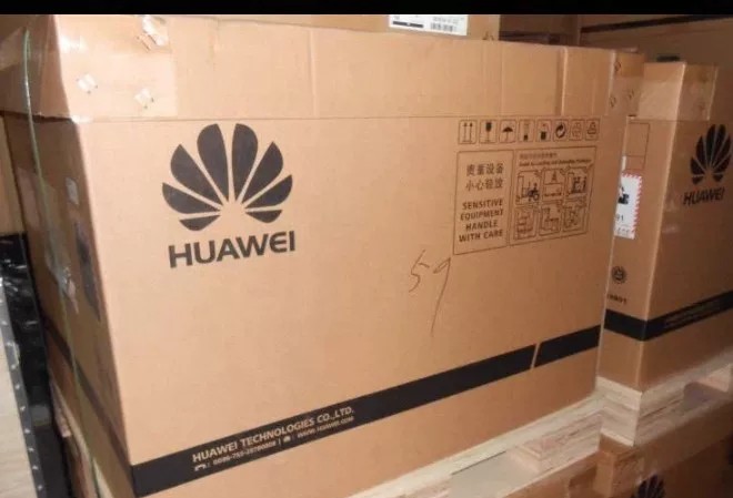 Huawei Switch CE12804E-8 thumbnail