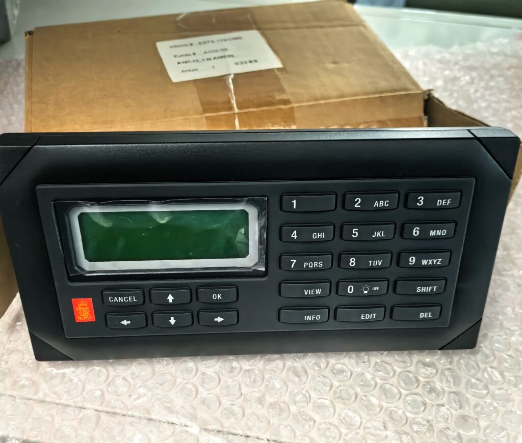 KONGSBERG AIS200 Keyboard Display A102-02