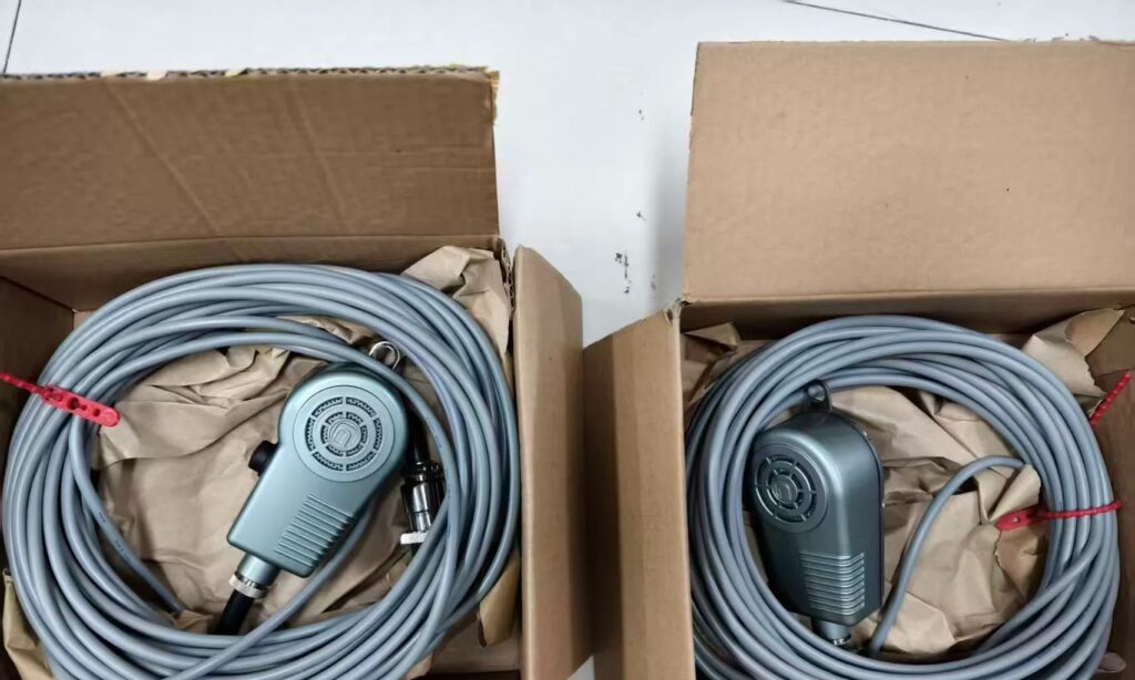 NOBORU Dynamic Microphone M-3N-T thumbnail