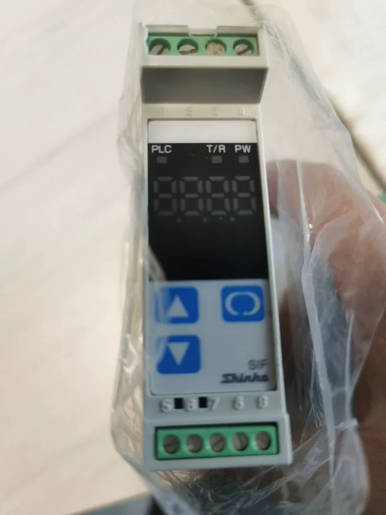 SHINKO SIF-400 PLC