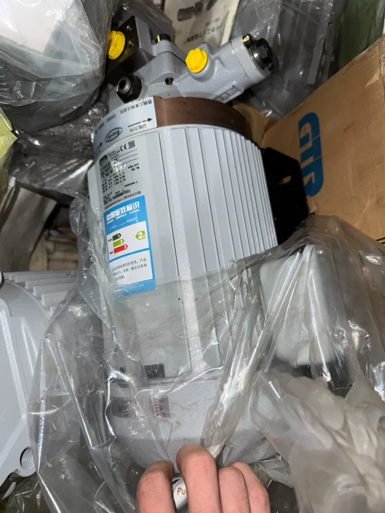 TOYOOKI PUMP HVP-VC1E-F30A3 MOTOR N-HEM220TNCTX thumbnail