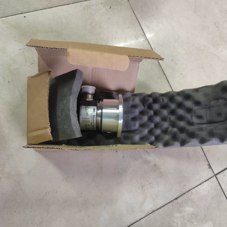 Baumer Encoder ITD 21 A4 Y10 8192 H NI D2SR12 W 15 IP65 thumbnail