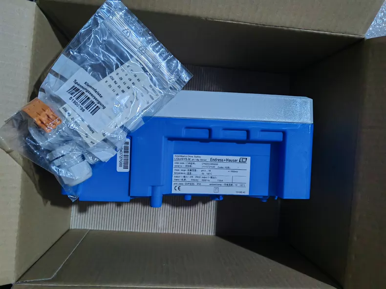 E+H CPM253-MR0005 Transmitter thumbnail