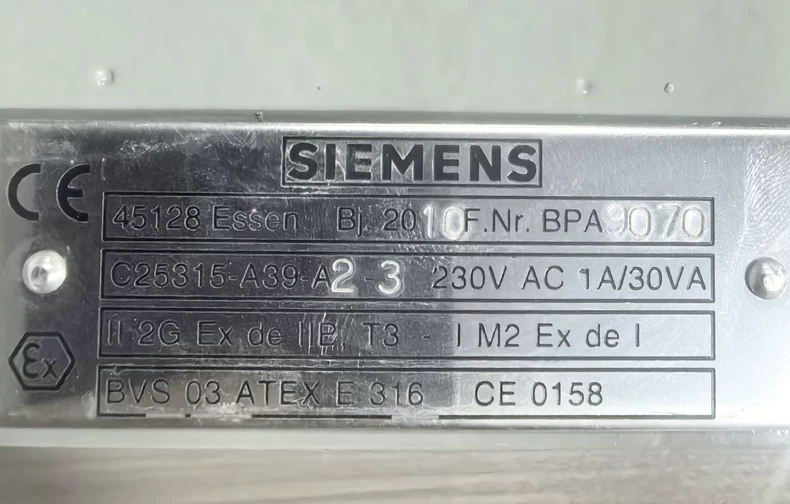 SIEMENS C25315-A39-A2 Disconnect Switch thumbnail