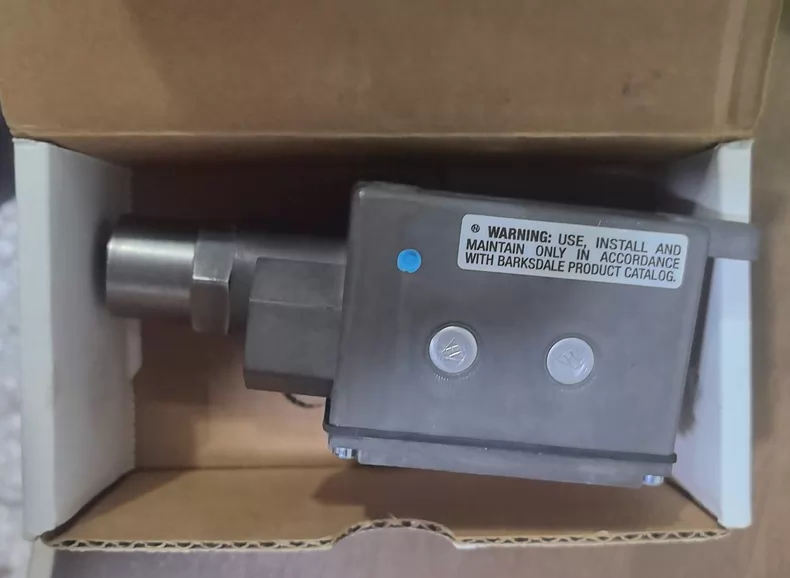 Barksdale Pressure Switch 9675-4 Range 425-6000PSI thumbnail