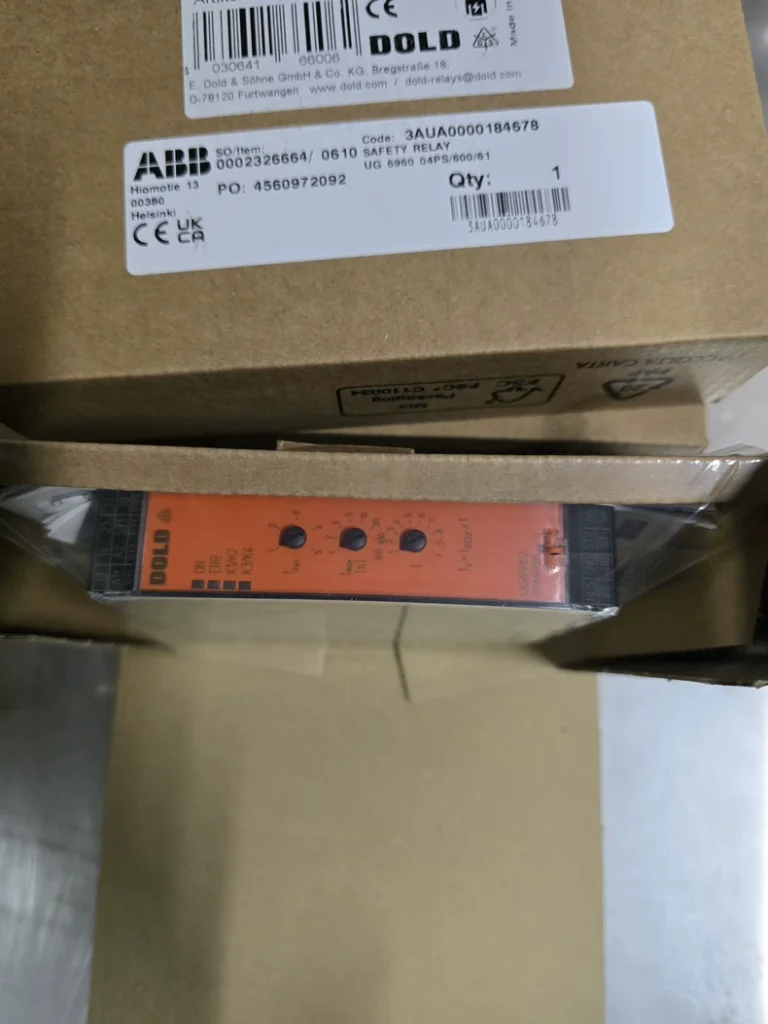 DOLD /ABB 0002326664 SAFETY RELAY. thumbnail
