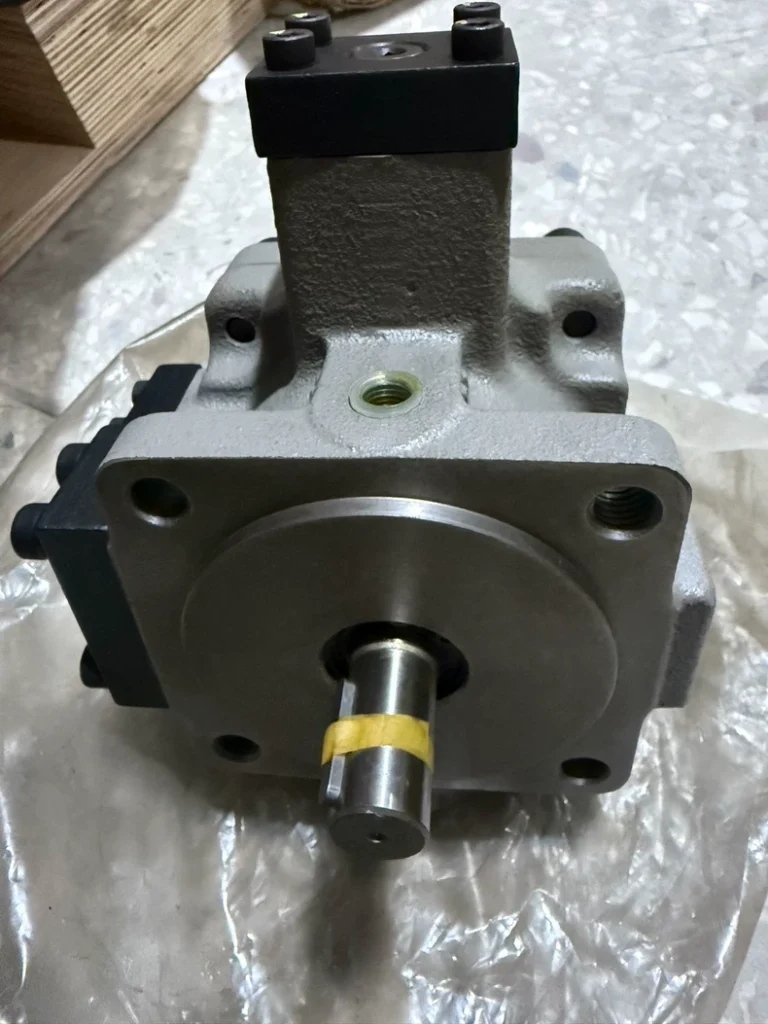 Toyooki Vane Pump HVP-VC1-F26A2-B-024 thumbnail