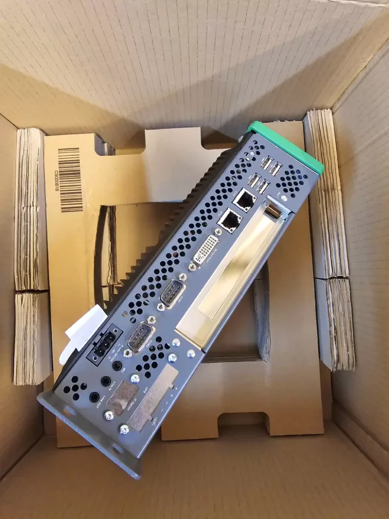 Schneider Electric 5PC810.SX01-500 controller thumbnail