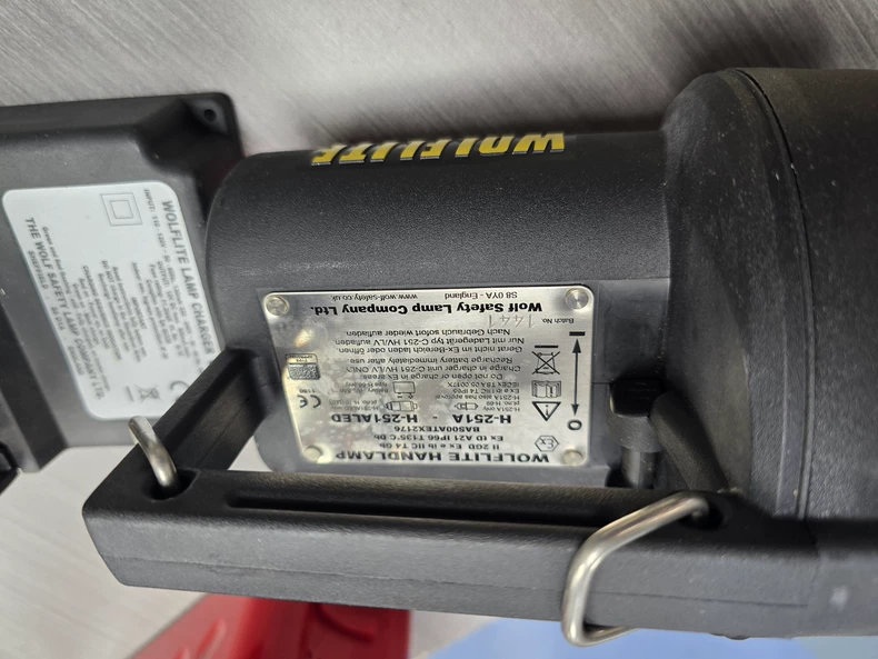 Wolf H-251A handheld lamp thumbnail