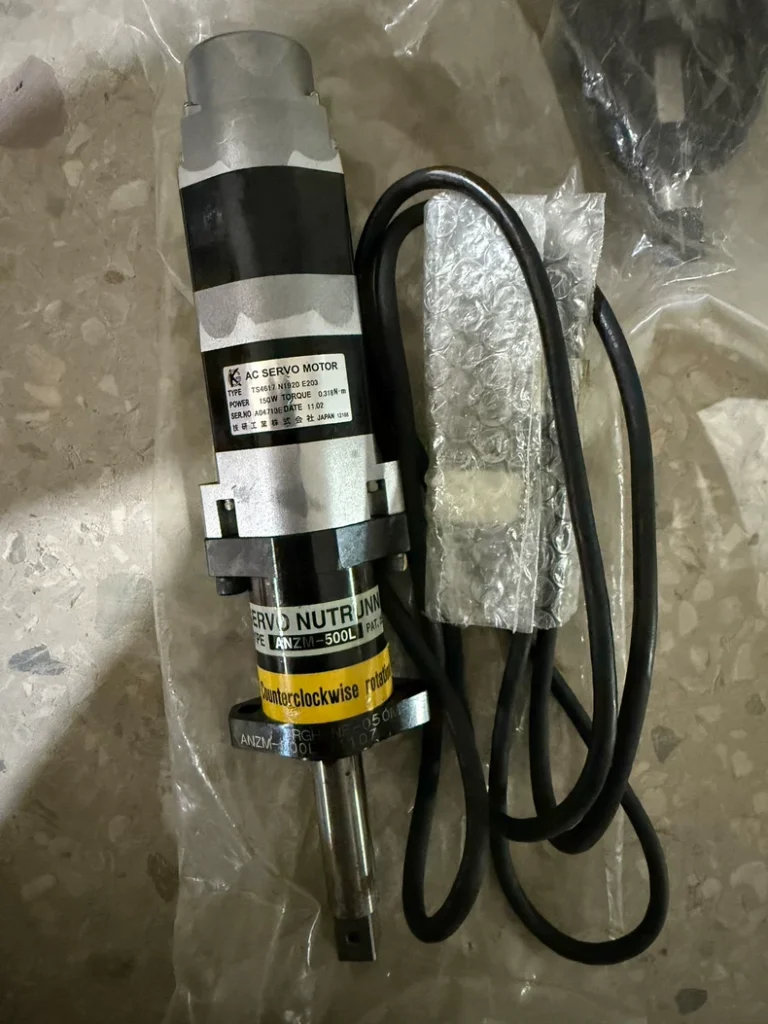 GIKEN KOGYO AC SERVO MOTOR TS4617 N1920 E203 ANZM-500