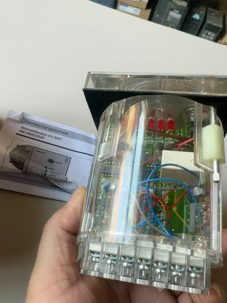 DOLD Alarm relay EH9997/084 AC/DC24V 0045504 A36543501 thumbnail