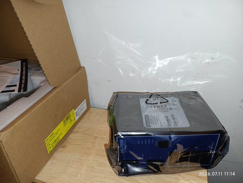 Advantech EKI-7559SI Industrial Switch thumbnail