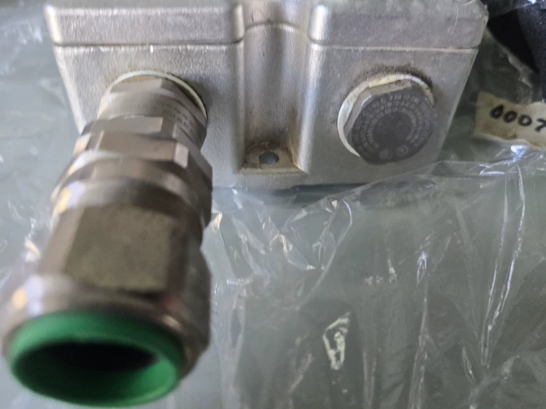 DNH BS-21 Perimeter Light thumbnail
