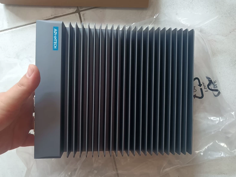 Advantech MIC-770 V2 Industrial mini PCs and Box PCs thumbnail