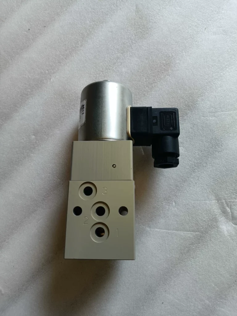 Seitz Coil and Valve118.100.024N 2A27 107.140.00 784 thumbnail