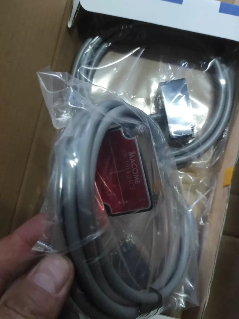 MACOME SW-1014-24C2 Magnetic Switch