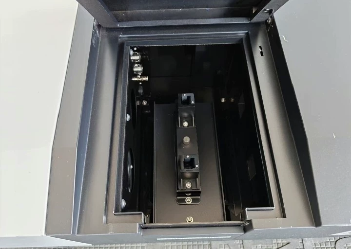 SHIMADZU UV-3600Plus Photometer thumbnail