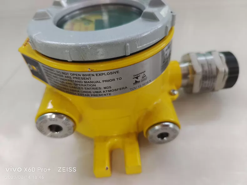 Honeywell 11-KB4BO-0120X Gas probe transmitter thumbnail