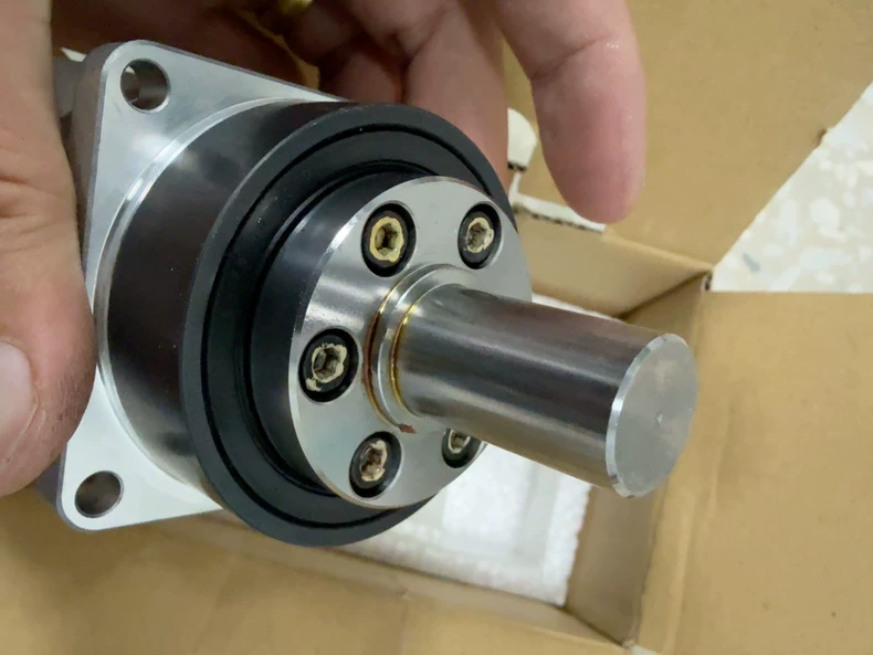 HD Gear Motor CSF-14-50-GH-J2BAD thumbnail