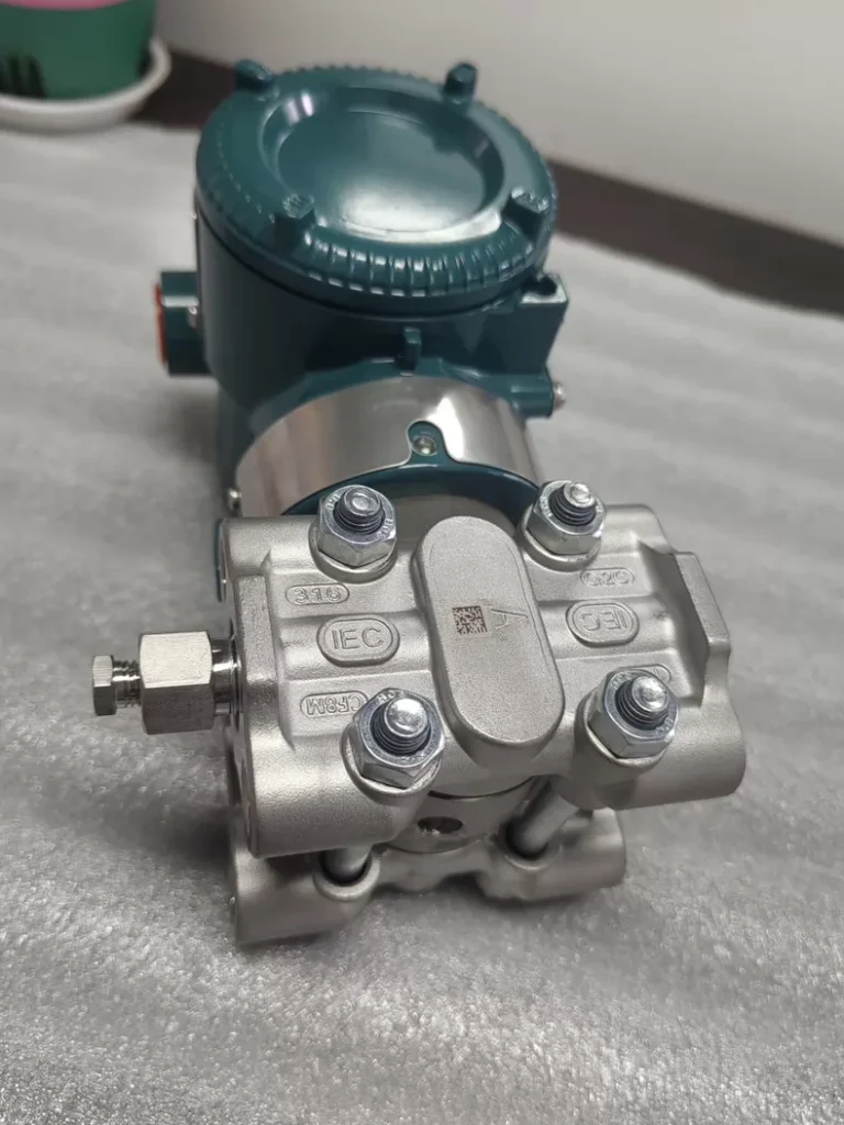 YOKOGAWA EJAA430E-JAS5J-712NN transmitter thumbnail