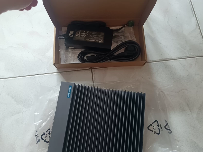 Advantech MIC-770 V2 Industrial mini PCs and Box PCs thumbnail