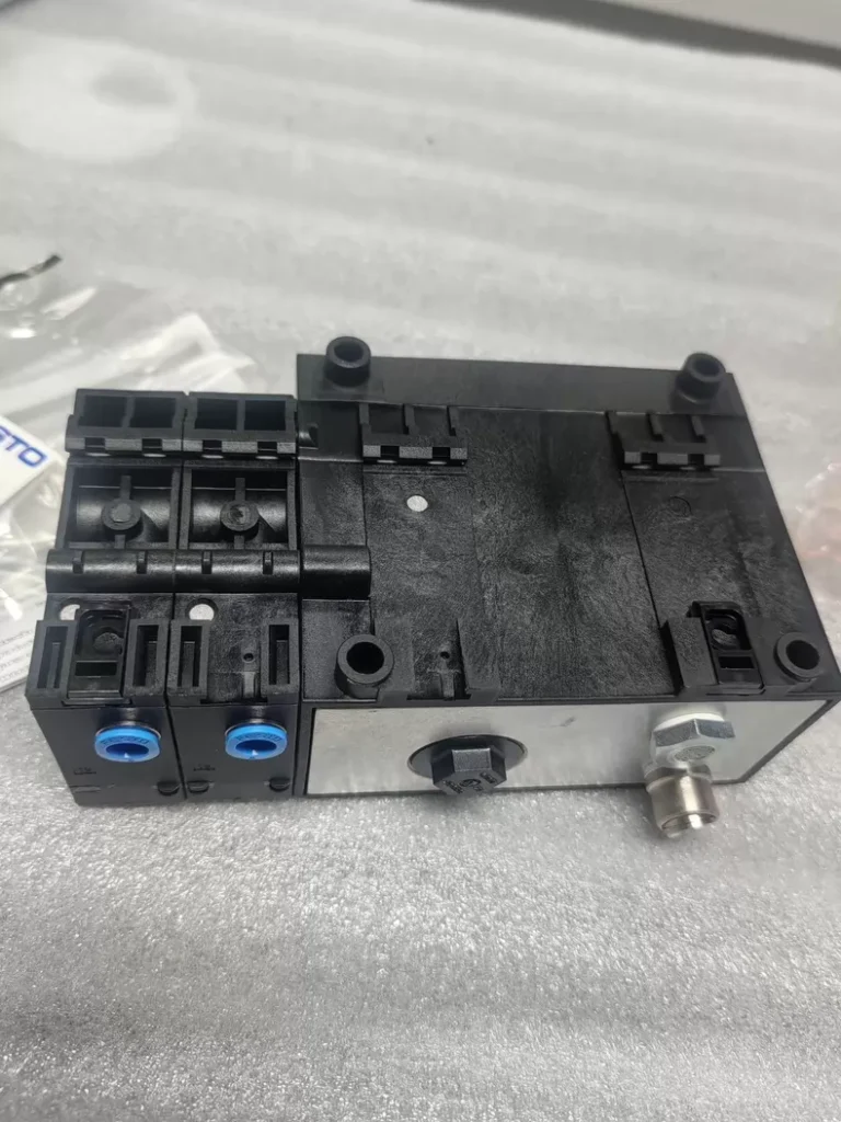 FESTO SOPA-CM2H-R1-HQ6-2P-M12 sensor thumbnail