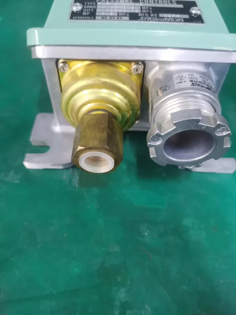 SAGlNOMIYA SNS- C102PGQ pressure switch thumbnail