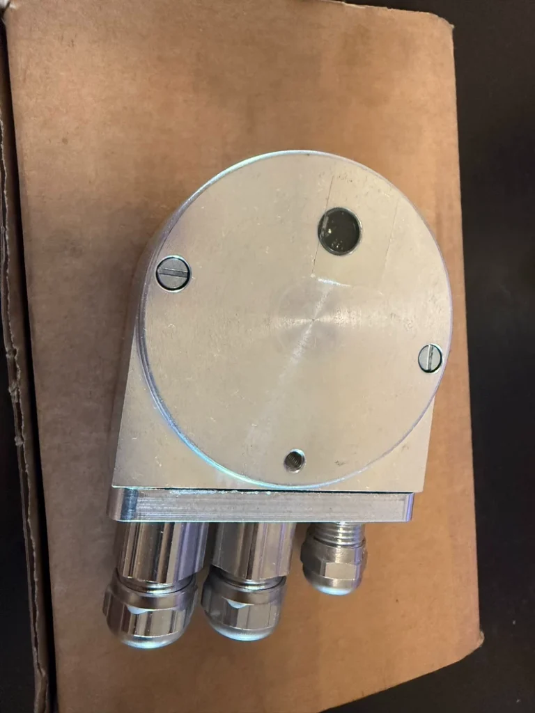 TR Electronic 01-416174C Profibus Hood thumbnail