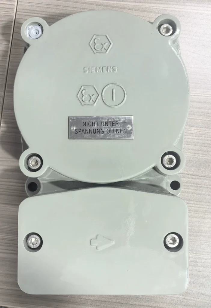 SIEMENS C25315-A39-A2 Disconnect Switch