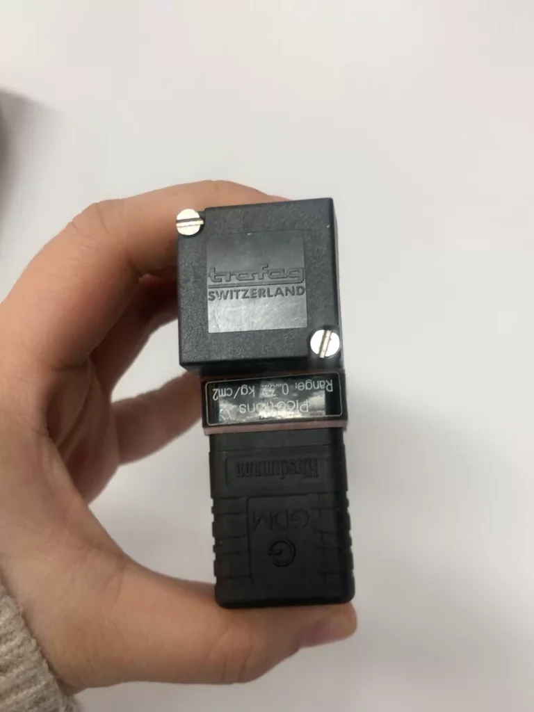 Trafag Pressure Sensor 8244.25.2318 thumbnail