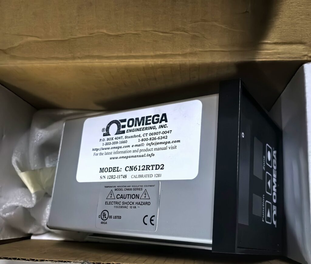 OMEGA Temperature Controller CN612RTD2 thumbnail