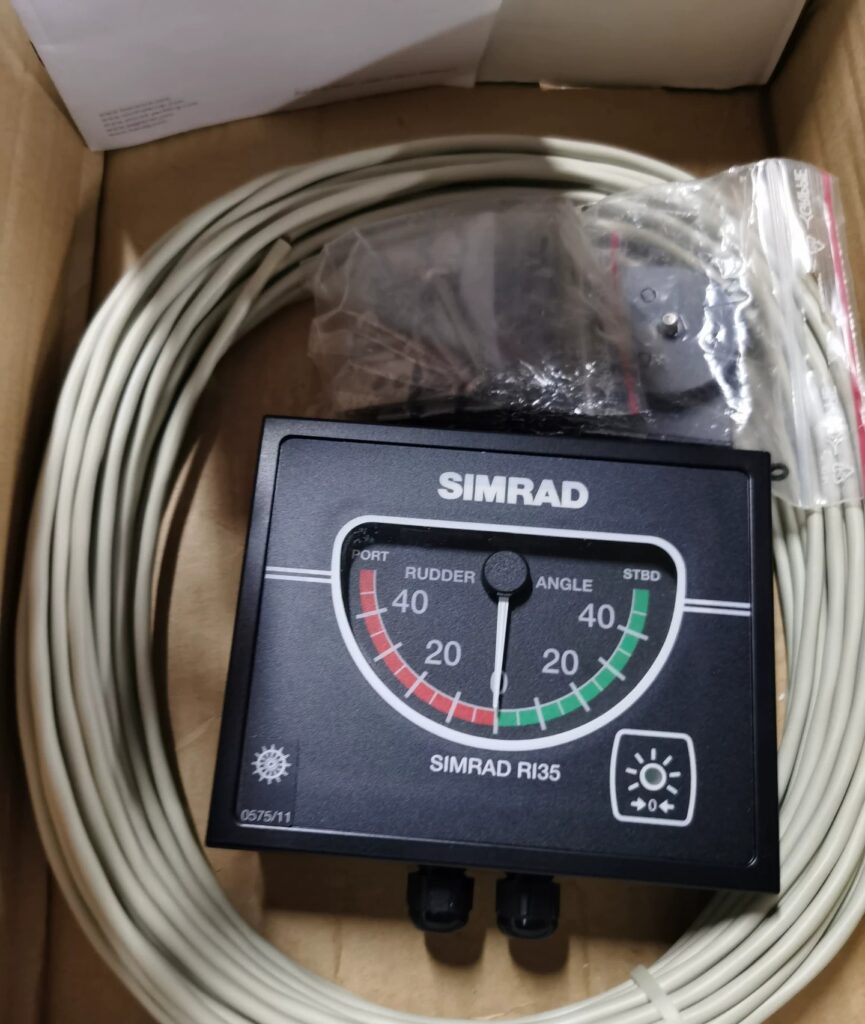 SIMRAD Rudder Angle Indicator 22085146