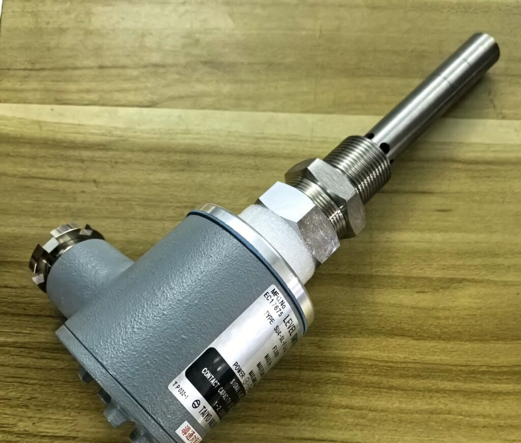 TAIYO VALVE Oil Level Sensor SU4-SL-F 3 thumbnail