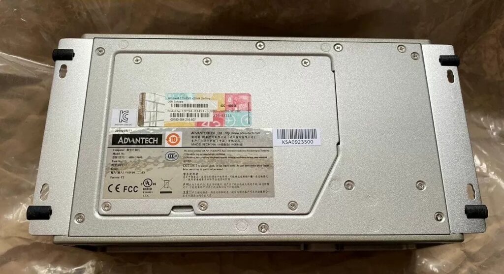 Advantech Embedded Fanless PC ARK-3360L thumbnail