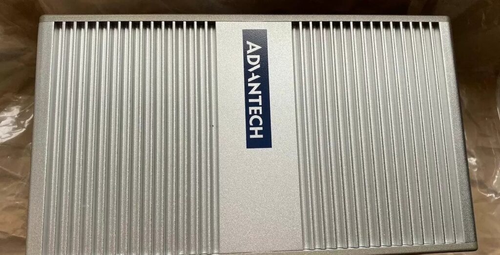 Advantech Embedded Fanless PC ARK-3360L thumbnail