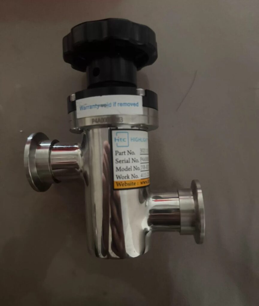 HTC Manual Vacuum Angle Valve IVB-KF25-M