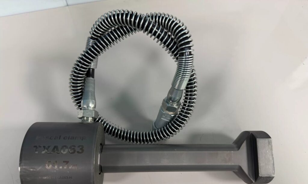 Pascal Hydraulic Clamp TXA063