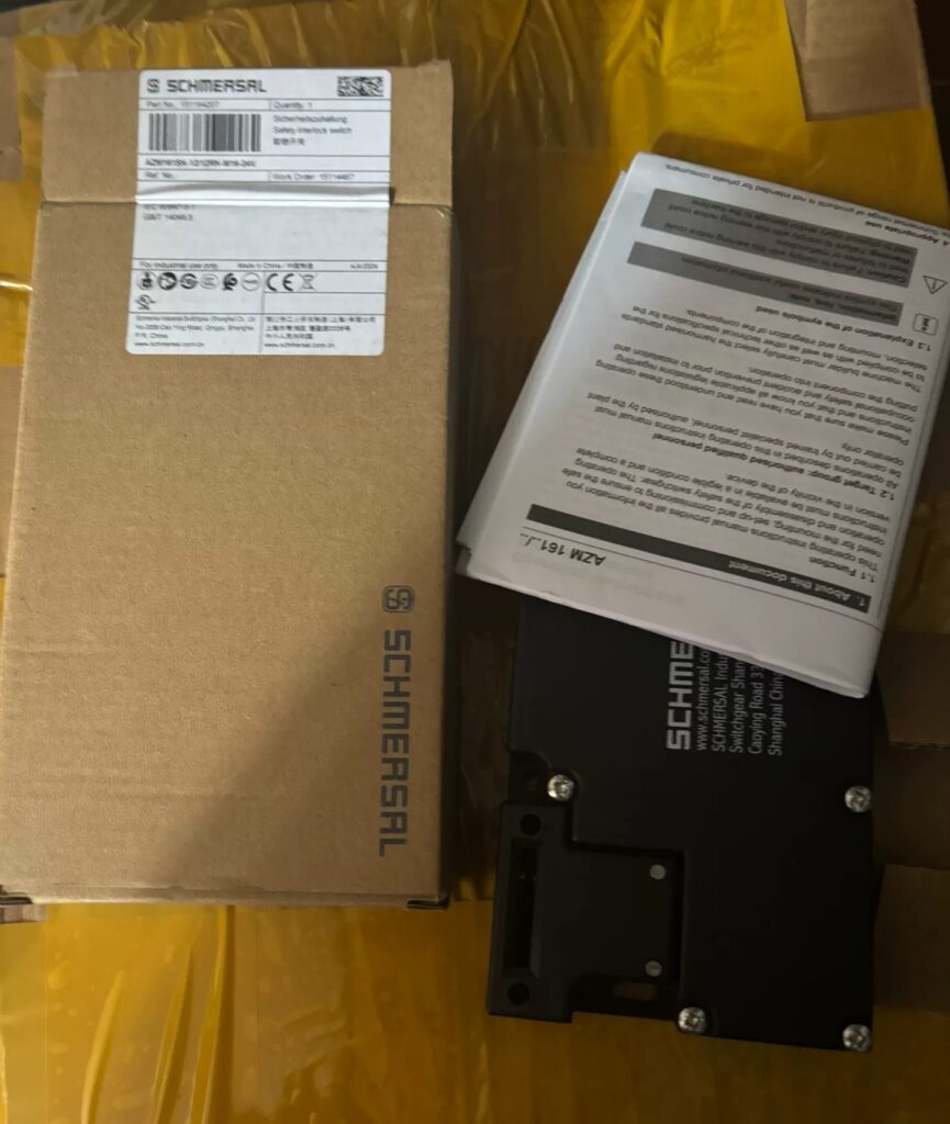 Schmersal Safety Door Lock Switch AZM161SK-12/12RK-M16-24V