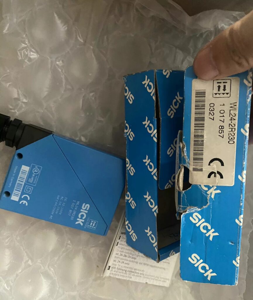 SICK Photoelectric Sensor WL24-2R230 1017857