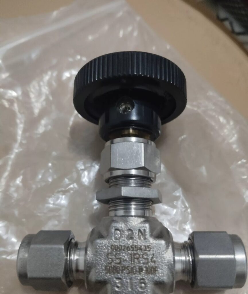 Swagelok SS-1RS4 Needle Valve