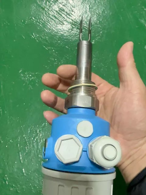 Endress+Hauser Level Meter FTL51B thumbnail