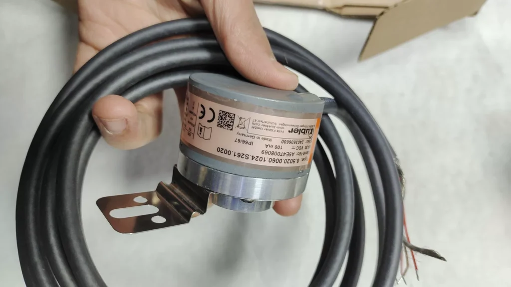 Kuebler Incremental Encoder 8.5020.0060.1024.S261.0020 thumbnail