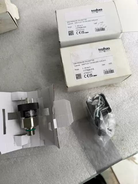 Trafag Pressure Transmitter 0-250bar-G thumbnail